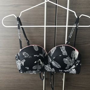 ✨ 5 for $30✨Roxy bikini top (D cup)